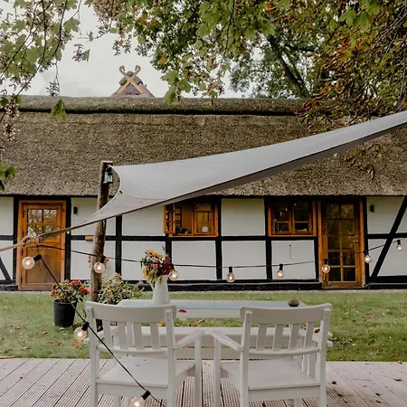 Romantic Nights Under The Thatched Roof Holiday home