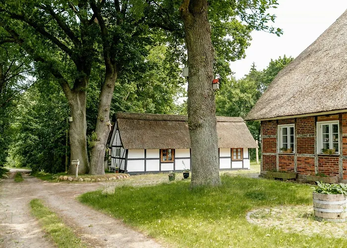 Romantic Nights Under The Thatched Roof Casa de Férias